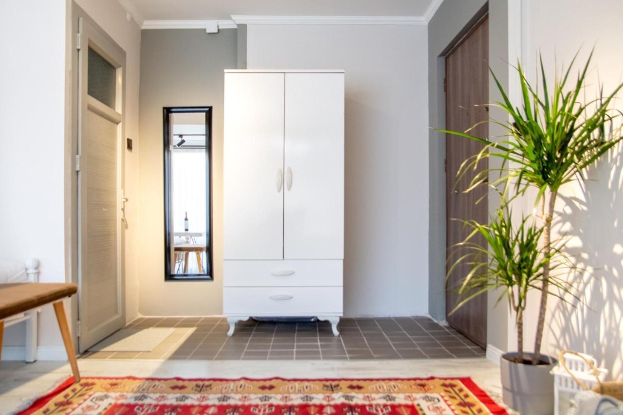 Invigorating Studio Flat Near Kordon In Alsancak Leilighet İzmir Eksteriør bilde